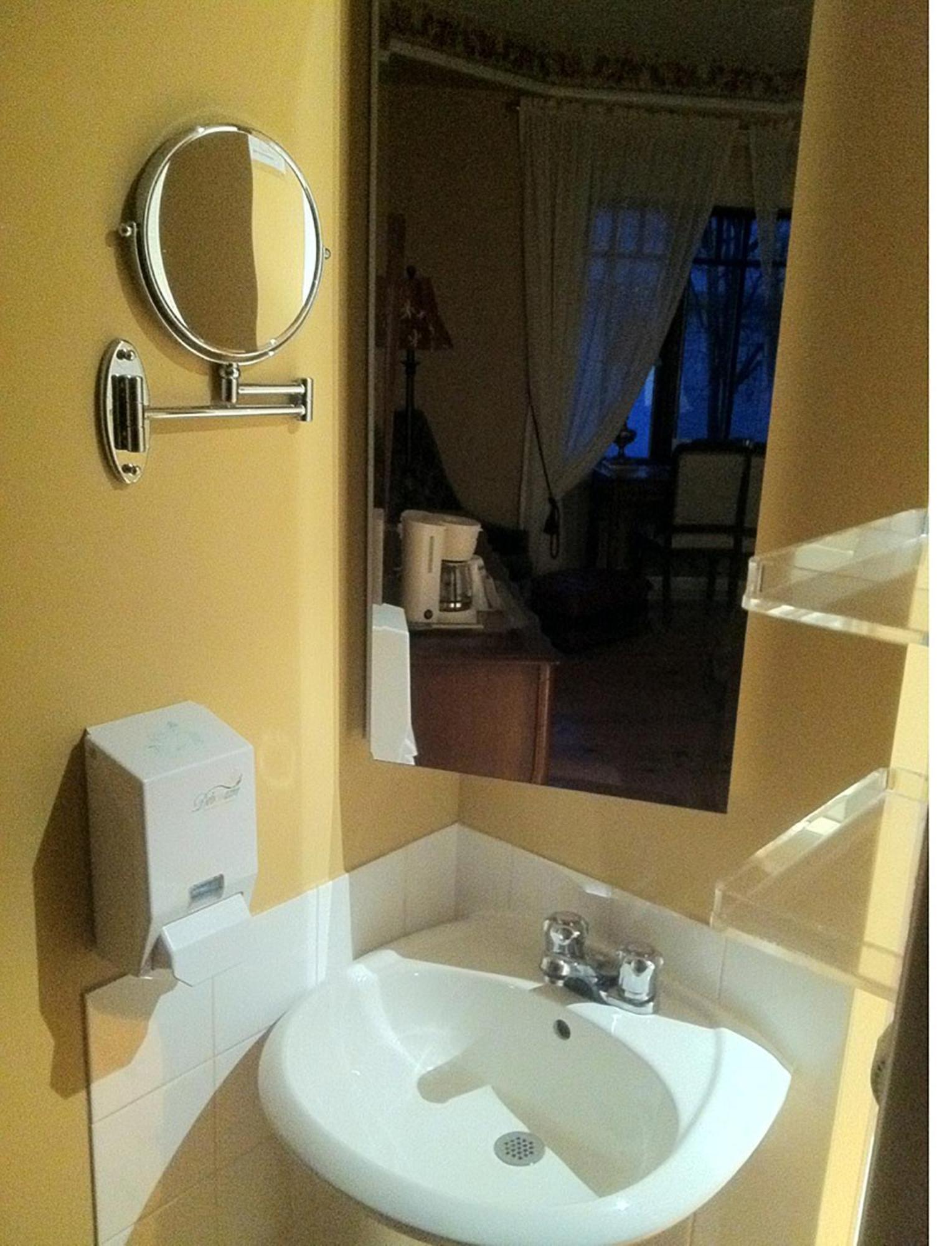 Goéliche hotel et appartement Saint-Laurent-de-l'ile d'Orleans Chambre photo