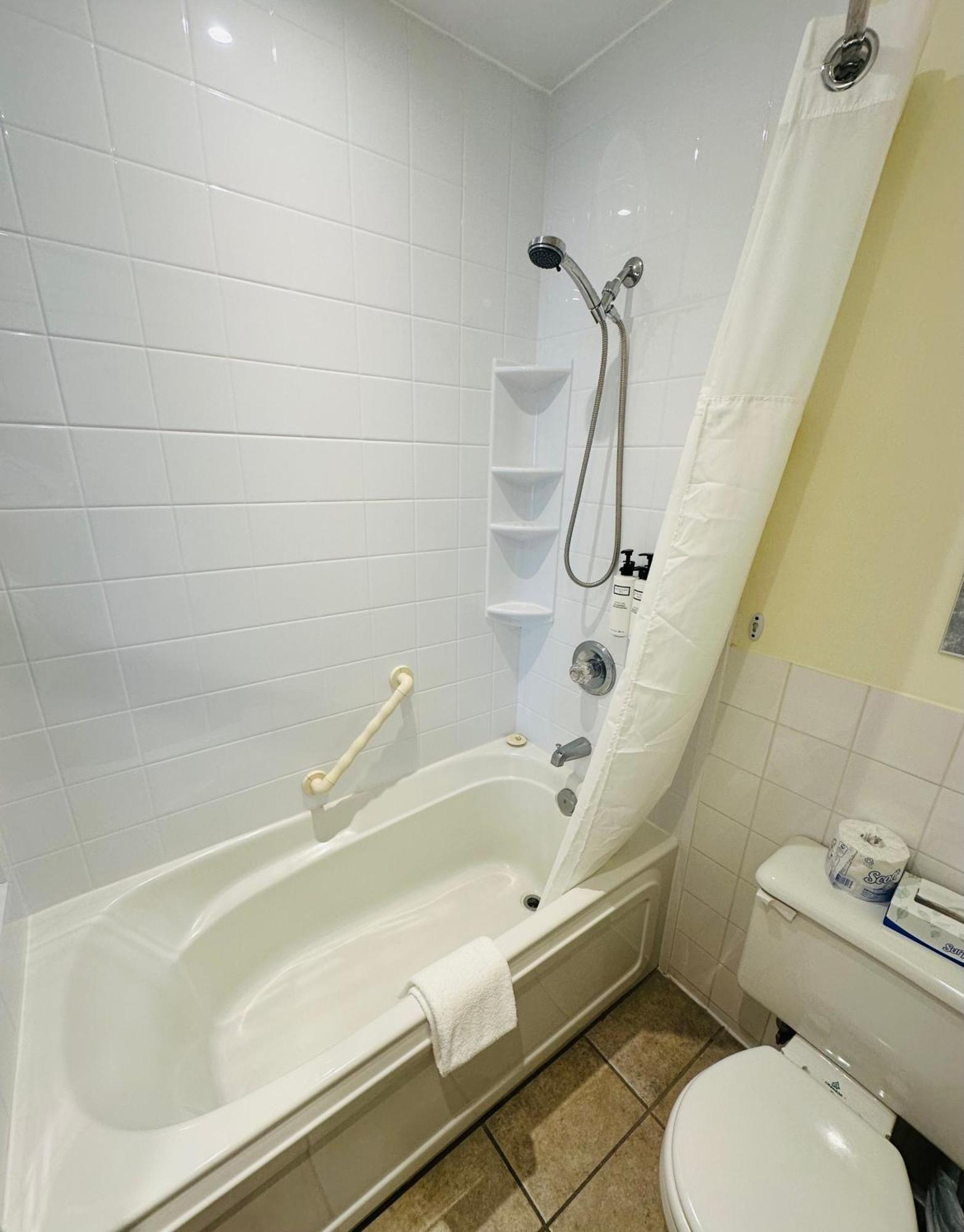 Goéliche hotel et appartement Saint-Laurent-de-l'ile d'Orleans Extérieur photo