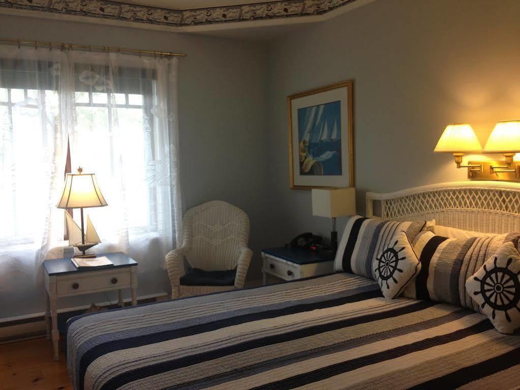 Goéliche hotel et appartement Saint-Laurent-de-l'ile d'Orleans Extérieur photo