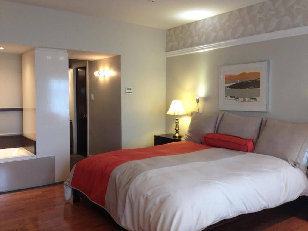 Goéliche hotel et appartement Saint-Laurent-de-l'ile d'Orleans Extérieur photo